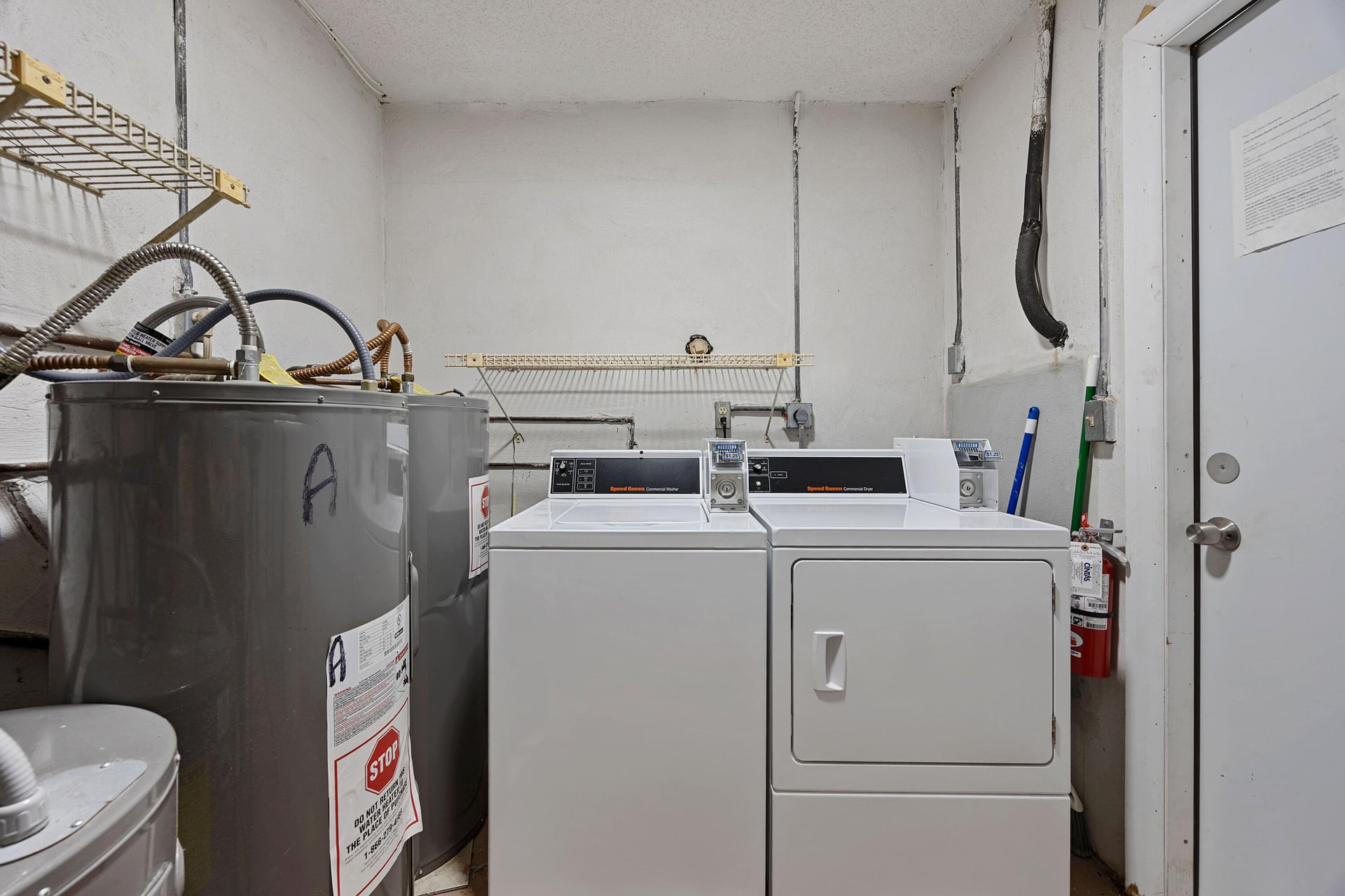 Unit B photo 16