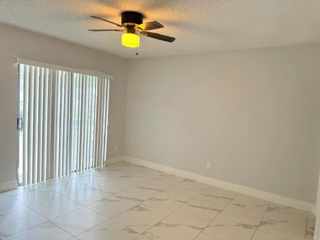Residence photo 20