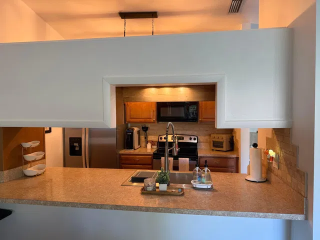 Unit 24 photo 11