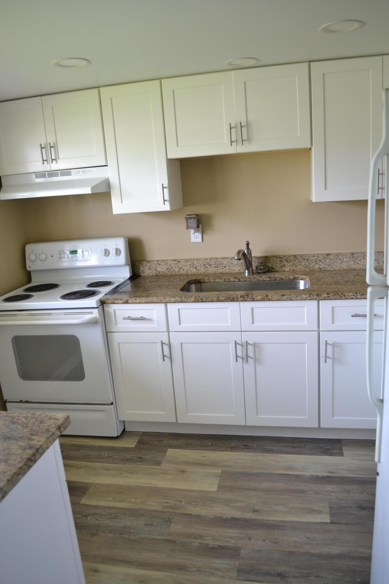  Unit 2-106 photo 6