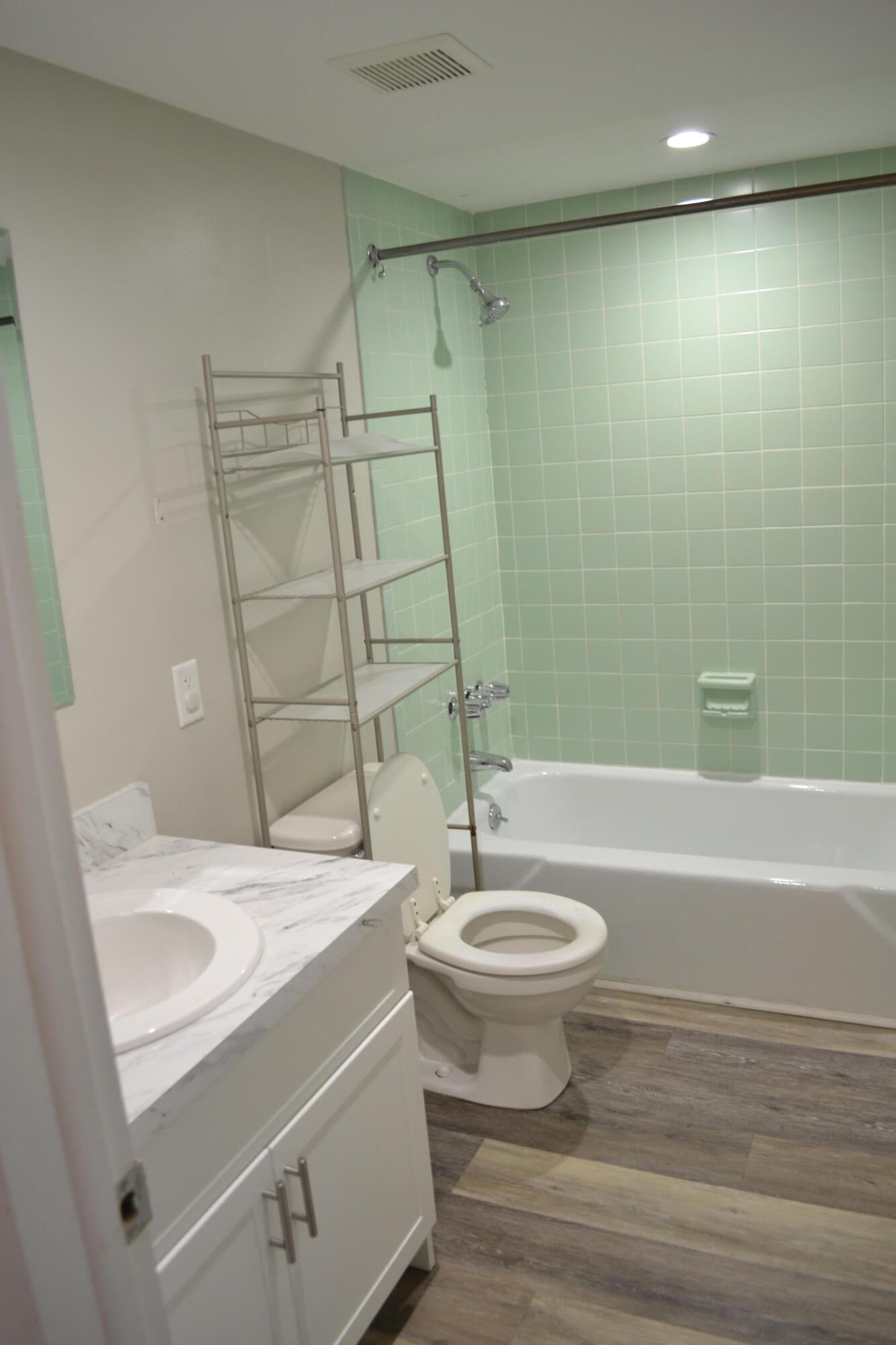  Unit 2-106 photo 9