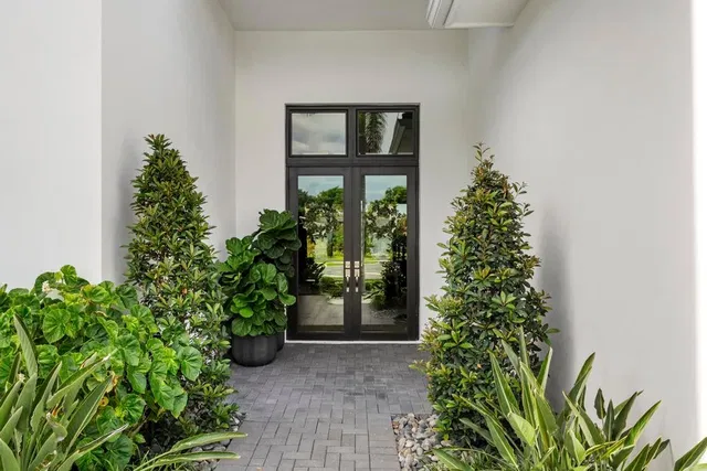 Residence photo 52