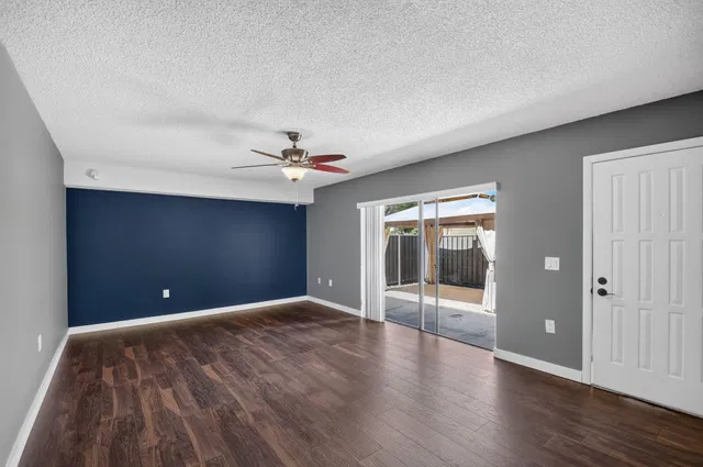 Residence photo 5