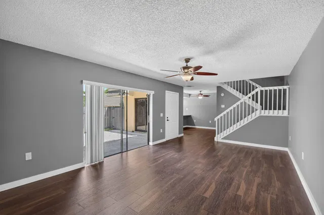 Residence photo 12
