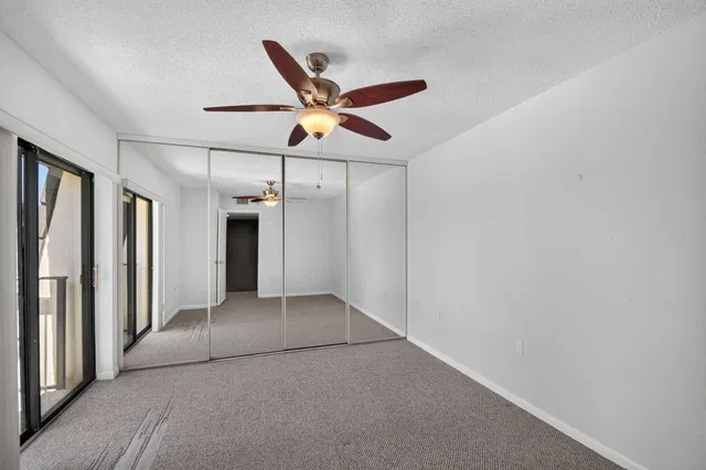 Residence photo 25