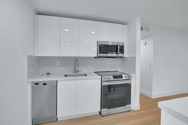 Residence photo 14