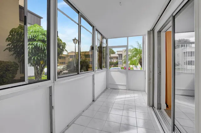 Residence photo 25