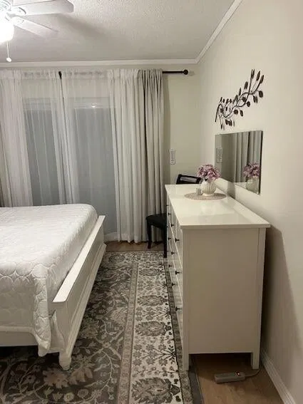 Unit 307 photo 16