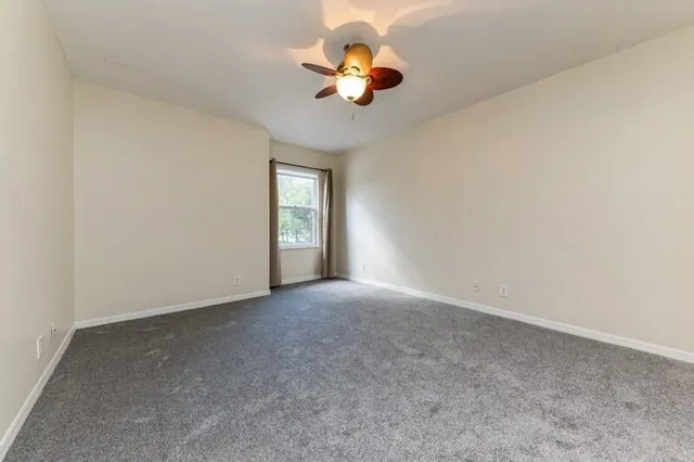  Residence photo 6