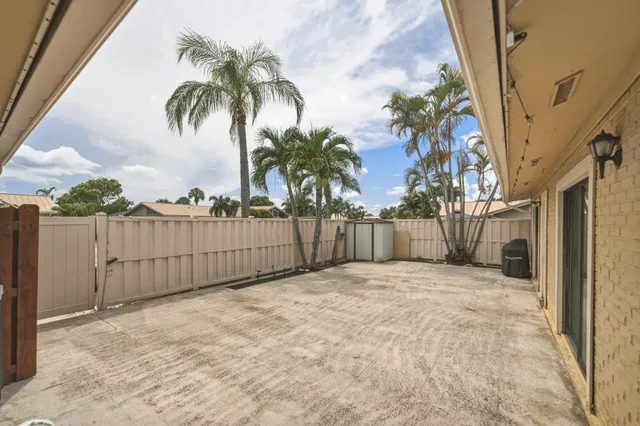 Old Palm Golf Club Residence photo 8