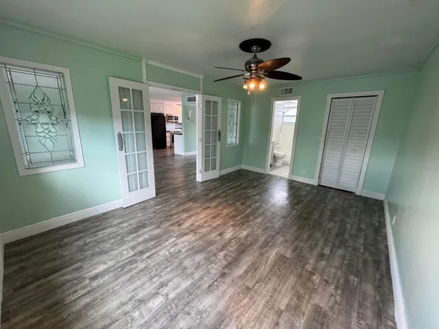 Unit 206 photo 13