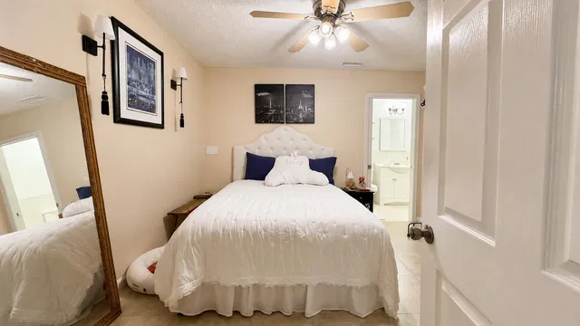 Unit 101 photo 14