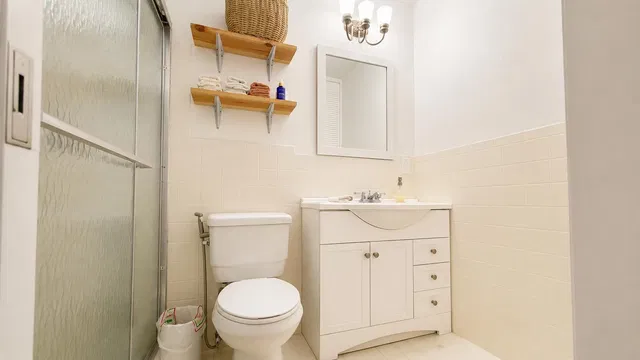 Unit 101 photo 16