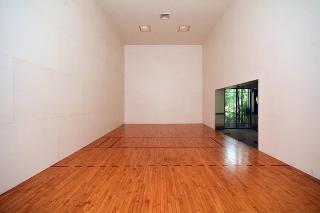 Unit 103 photo 16