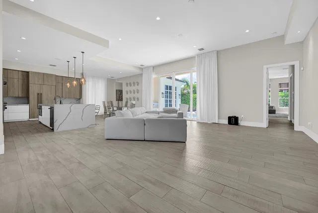  Residence photo 9