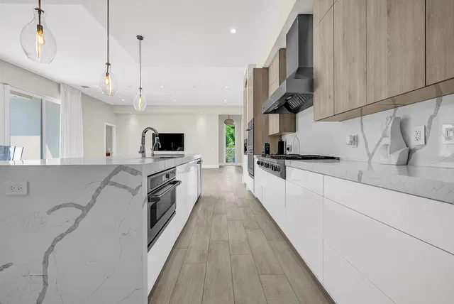  Residence photo 15