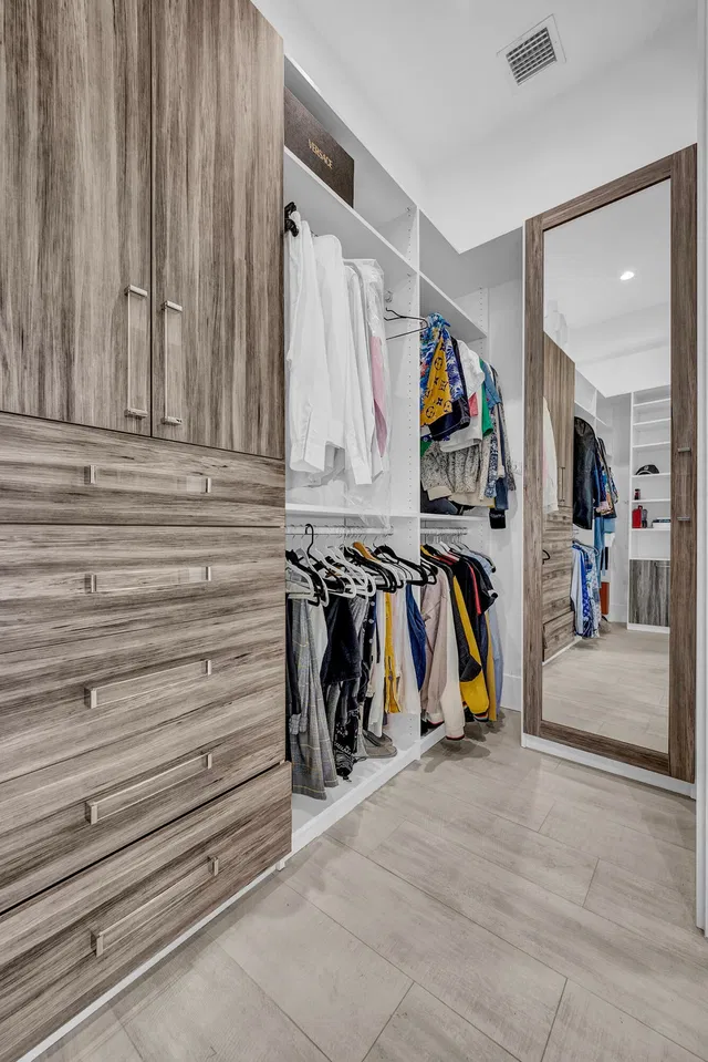  Residence photo 27