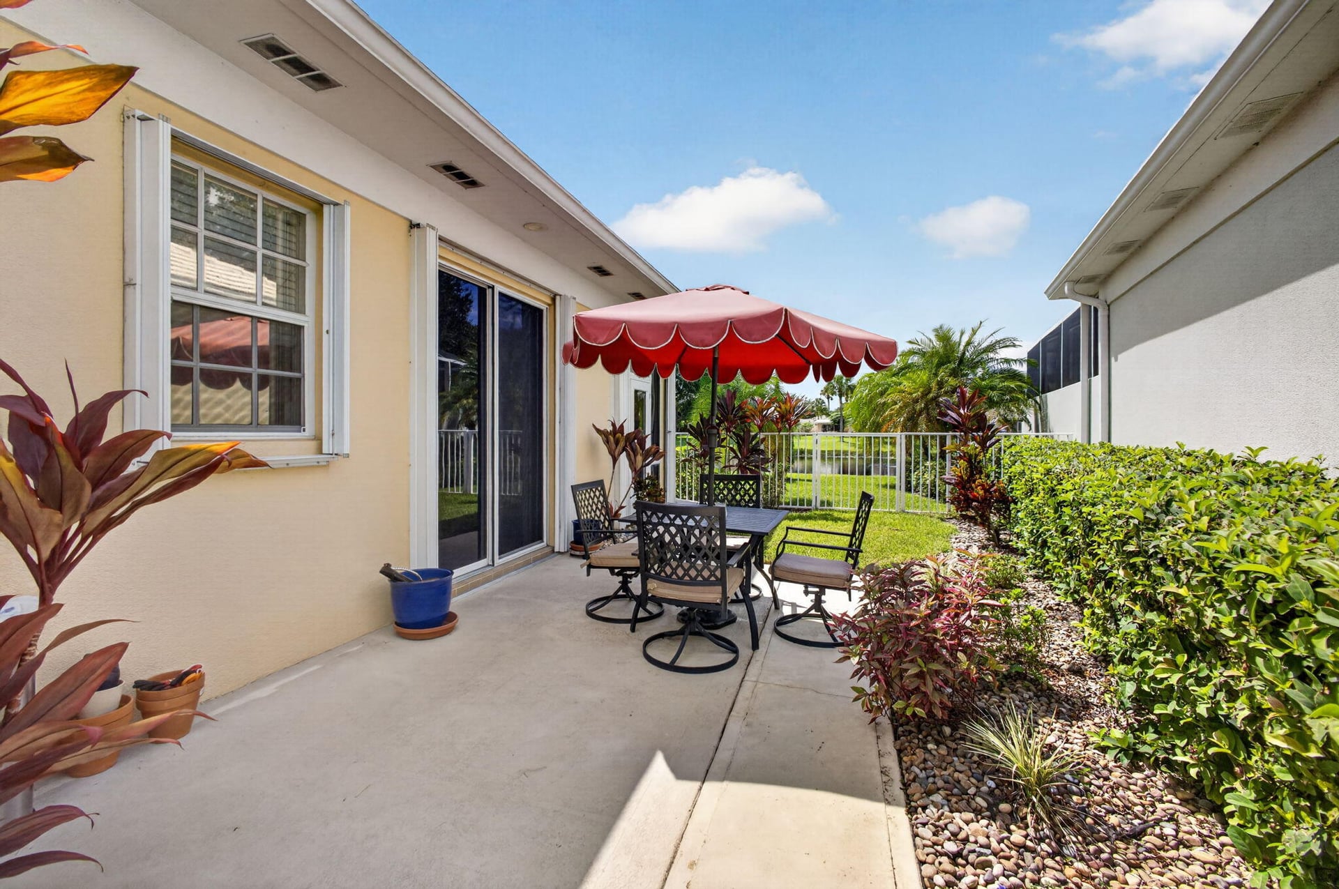  Residence photo 77