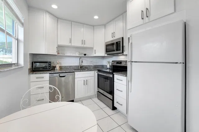 Residence photo 6