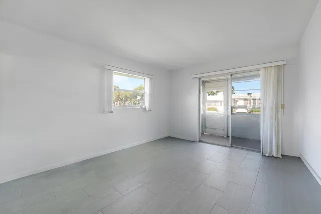Residence photo 10