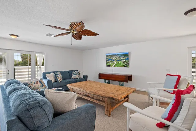 Residence photo 6