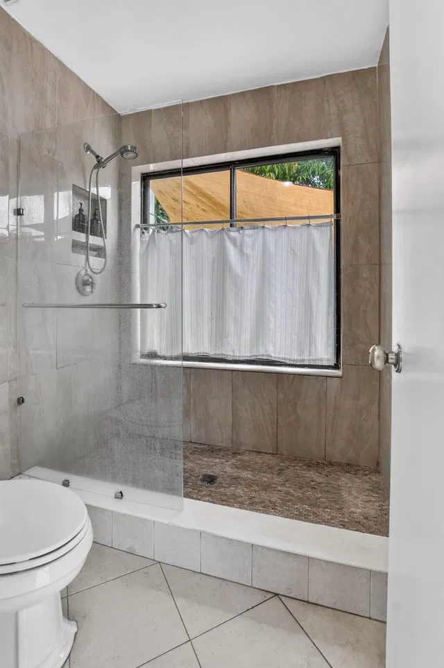 Residence photo 32