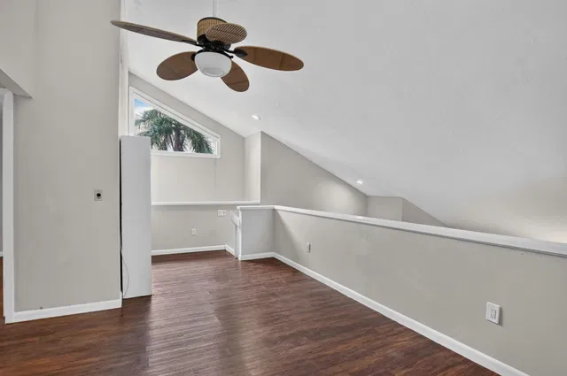 Residence photo 37