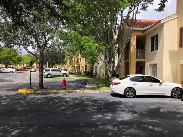  Unit 105 photo 12