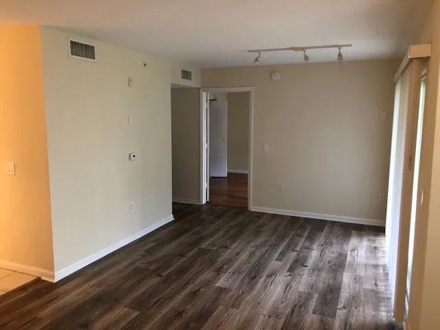  Unit 105 photo 20