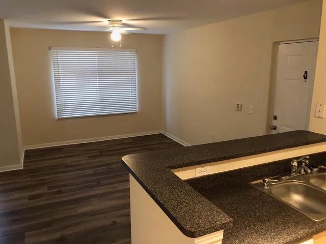  Unit 105 photo 32