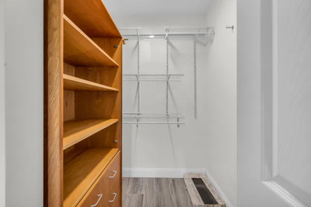 Unit 403 photo 22