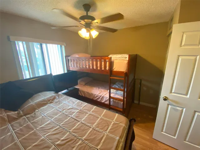 Unit B2 photo 11