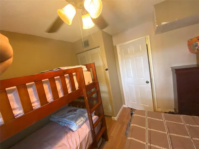 Unit B2 photo 12