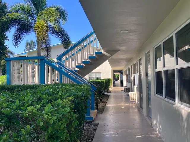 Residence photo 3
