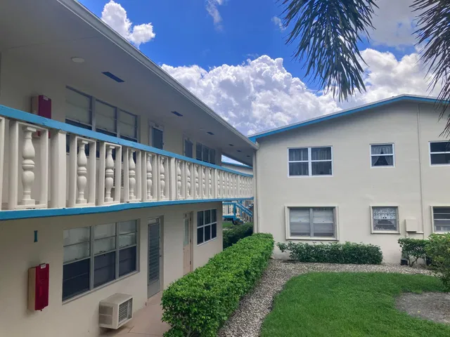 Residence photo 8