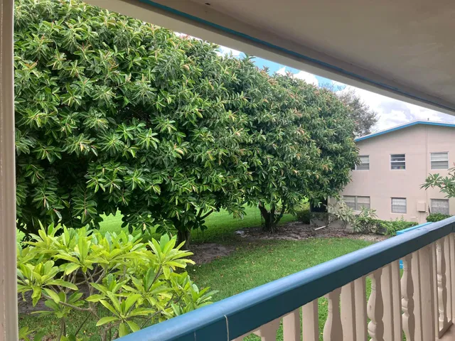 Residence photo 12