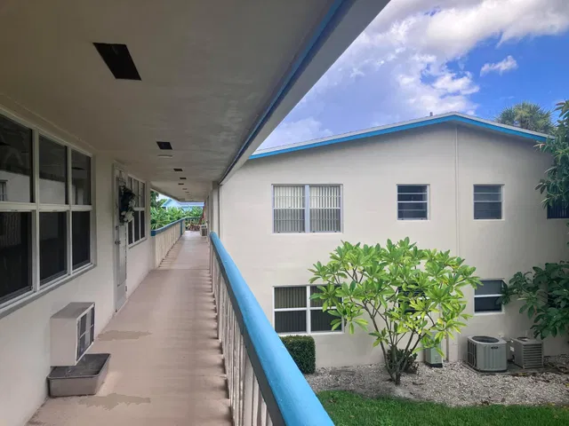 Residence photo 14