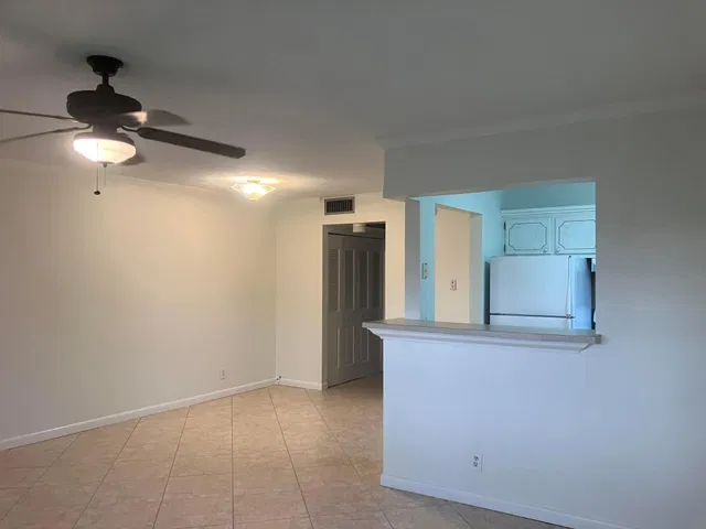 Residence photo 17