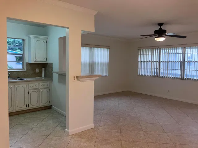 Residence photo 21
