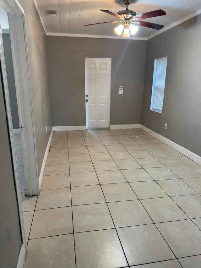 Residence photo 9