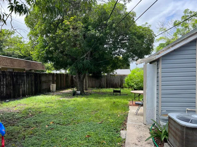 Residence photo 11