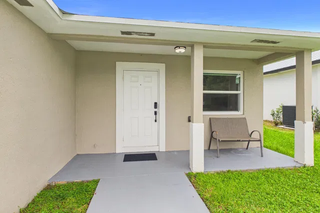 Residence photo 6