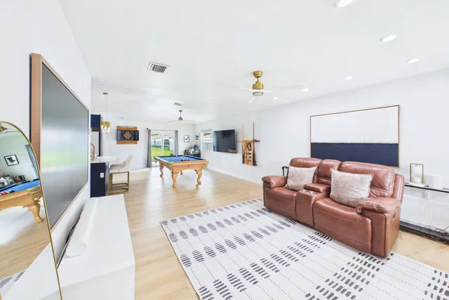 Residence photo 8