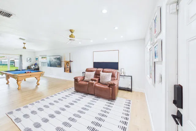 Residence photo 9