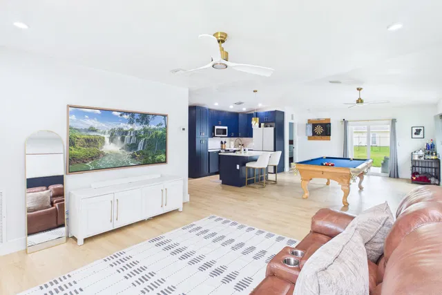 Residence photo 11