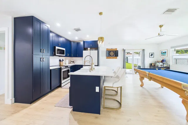 Residence photo 32