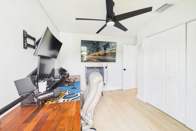 Residence photo 38