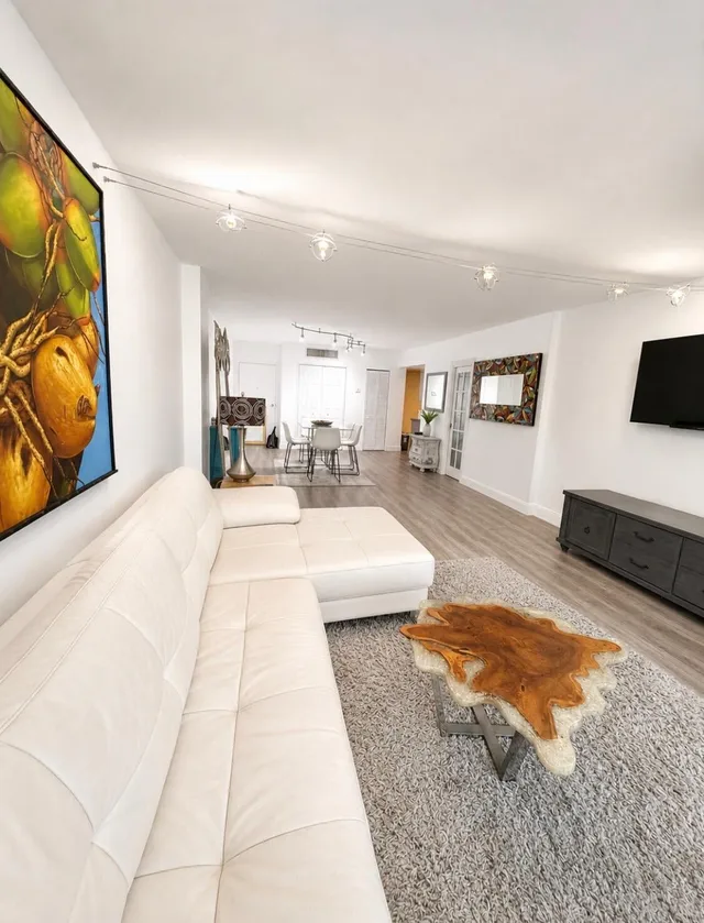 The Patrician of Palm Beach Unit 2240 photo 7