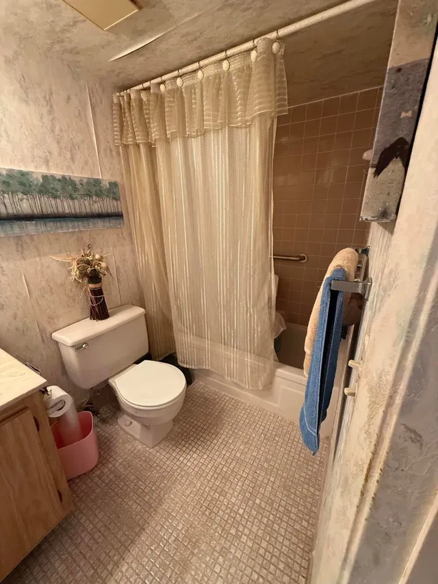  Unit 102 photo 5