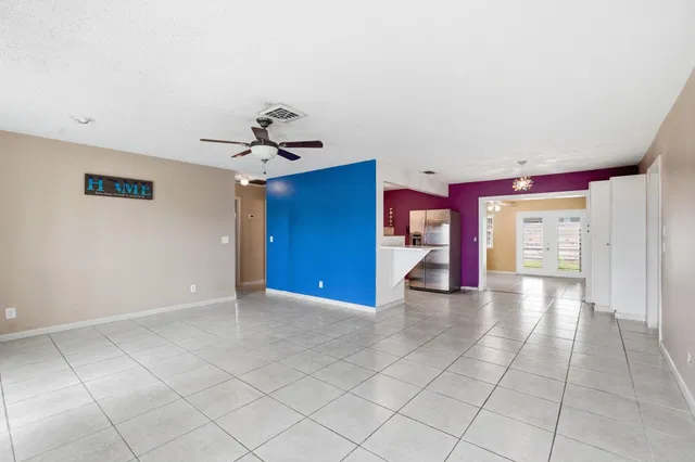  Residence photo 4
